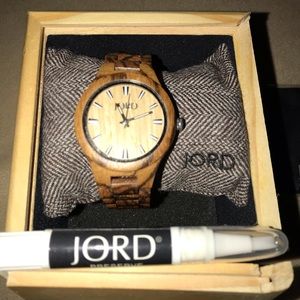 Jord Fieldcrest Wood Watch in Zebrawood & Maple